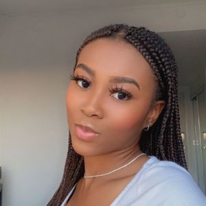 Meet your Posher, Esther